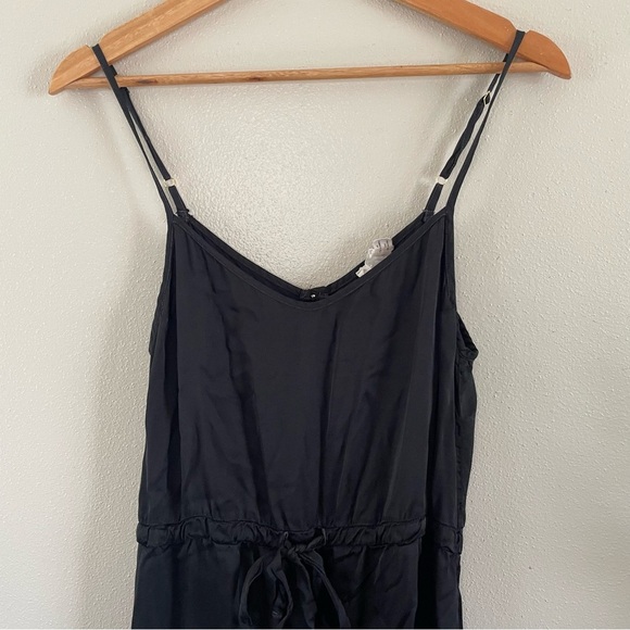 REVOLVE Nation LTD Size Medium Aly Easy Jumpsuit Playsuit Black - Picture 5 of 13